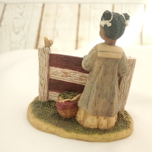 Enesco Miss Martha's Collection God Bless America Carrie Special 1992 Figurine - Picture 3 of 10